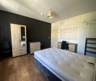 4 Bed - Flat 2, 84 Westcotes Drive, Leicester, - Photo 5