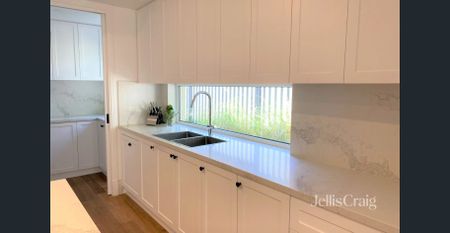 A CUT ABOVE THE REST - Photo 3