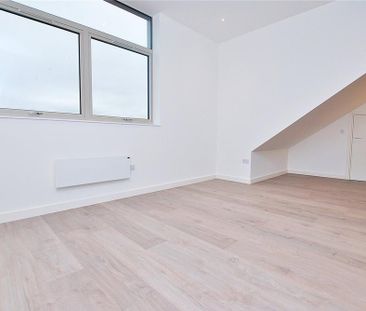 1 bedroom penthouse to rent - Photo 6