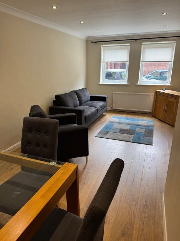 2 Bed Semi-Detached House, Pelham Cottages, NG7 - Photo 2