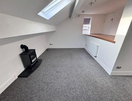 3 Bedroom Apartment To Let - Photo 2