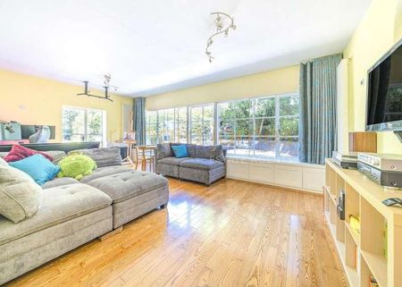 Hammers Lane, Mill Hill, NW7 - Photo 2