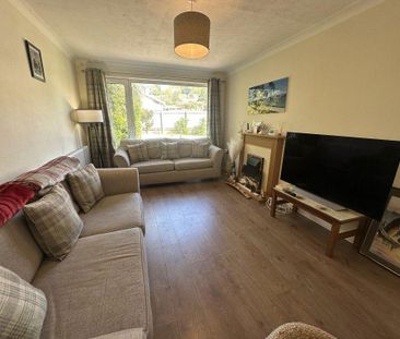 5 bedroom bungalow to rent - Photo 1