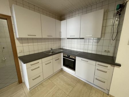 RIIIEEESIEGE WG-Wohnung - WOW! 6 Zimmer, Küche, 2 Bäder, großer Flur - Nähe UKGM, Frankfurter Str. 77, Gießen - Photo 5