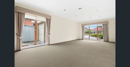 Spacious Family Living with Modern Comforts - Photo 2