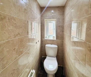 4 bedroom semi-detached house to rent - Photo 3