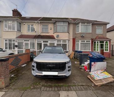 3 bedroom terraced house to rent - Photo 4