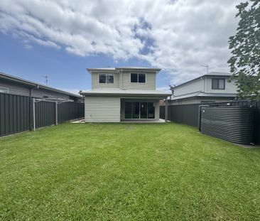 Beautifully designed 3-bedroom home - Photo 1