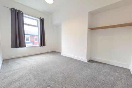 3 Bedroom Terraced To Let - Photo 4