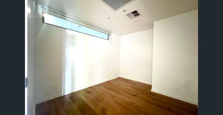 Stylish 3 Bedroom Apartment Now For Rent!!! - Photo 2