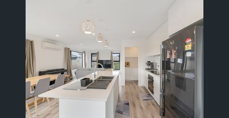 Near New Modern Home in Howrah Gardens - Photo 3