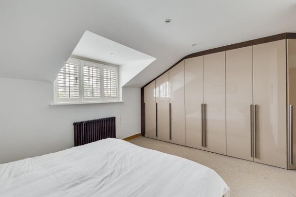 Spencer Court, Marlborough Place, St John's Wood, NW8 0PP - Photo 1