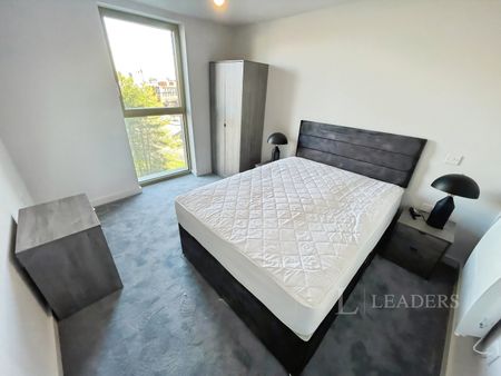 1 bedroom apartment to rent One bedroom Apartment in The HIVE – Close to Town & M1 - LU1 - Photo 2