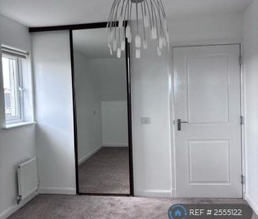3 bedroom end of terrace house to rent - Photo 4
