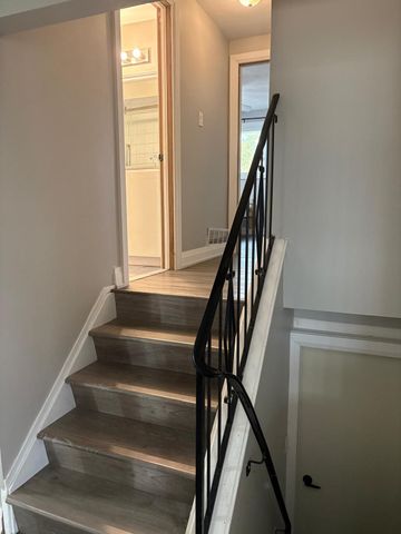 For Lease - 385 Montmorency Drive, Hamilton, Ontario - Photo 3