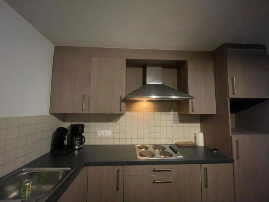 Gezellig appartement met één slaapkamer en autostaanplaats te Geel! - Photo 1