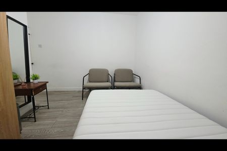Room in a Shared House, Ilford, IG1 - Photo 2