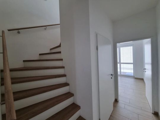 Wohnen am Augarten: Stilvolle Maisonette mit Balkon! - Foto 1