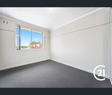 1/4 Revesby Place, Revesby, NSW 2212 - Photo 1