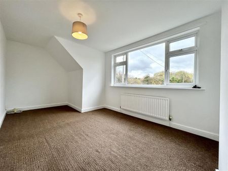 3 bedroom semi-detached house to rent - Photo 2