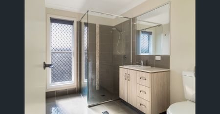 Modern Family Comfort with Space, Style and Convenience - Photo 5