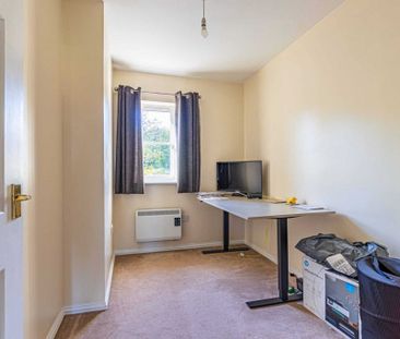 2 bed Flat for rent - Photo 4