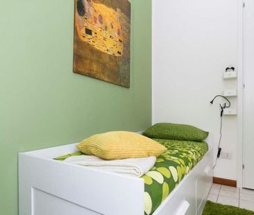 Viale Carlo Espinasse, Milan, Lombardy 20156 - Foto 1