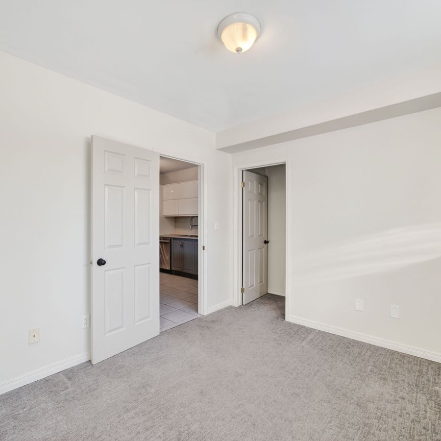 For Lease - 20173 Bathurst Street, East Gwillimbury, Ontario - Photo 1