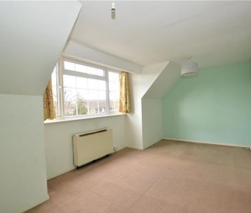3 bedroom flat to rent - Photo 4