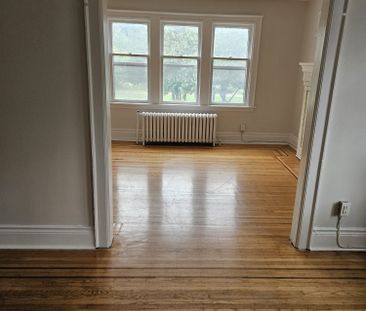 For Lease - 983 Main Street Unit# 3, Hamilton, Ontario - Photo 6