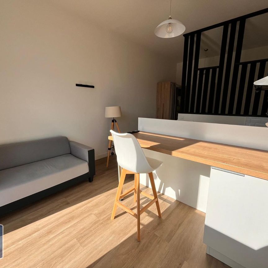 Location Appartement 1 pièce 25m² CHANGE 53810 - Photo 1