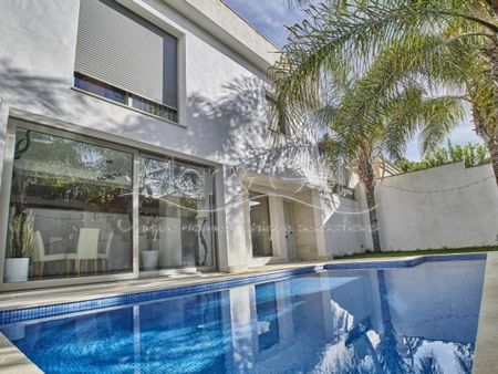 Luxury House for rent in Alicante, Valencia - Photo 4