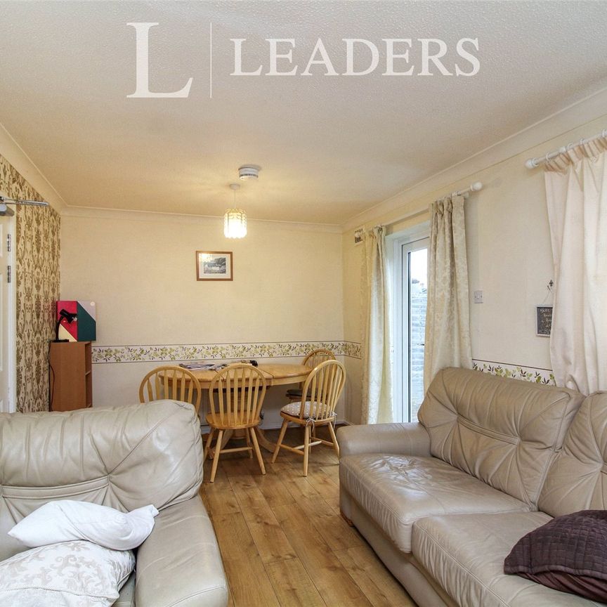 4 bedroom property to rent St Johns, Worcester, WR2 - Photo 1