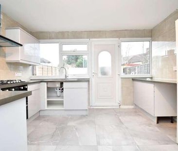 Langley Crescent, Dagenham, RM9 - Photo 6