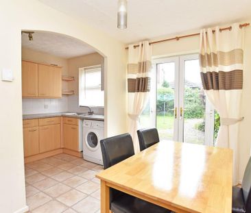 3 bedroom semi-detached house to rent - Photo 2