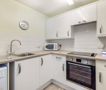 1 bedroom flat to rent - Photo 5