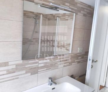 Centro-S. Pietro: Spacious, furnished 3 Bedroom, 2 bath, living roo... - Photo 2