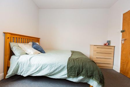 5 bedroom detached house to rent - Photo 4