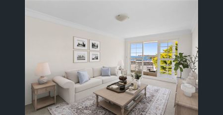 Spacious top floor apartment with harbour views - Photo 4