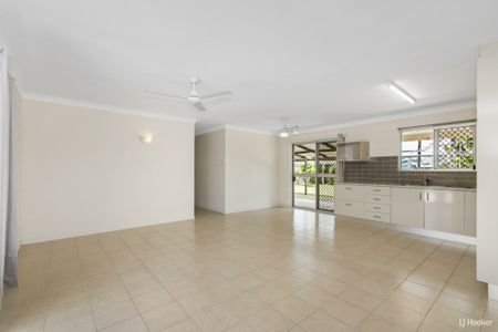 29 Palm Drive, DEERAGUN - Photo 5