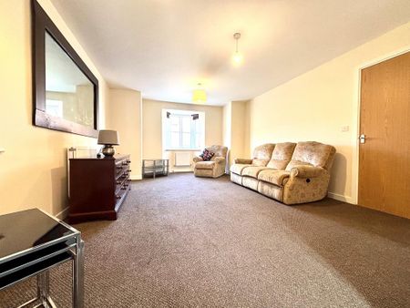2 bedroom flat to rent - Photo 2