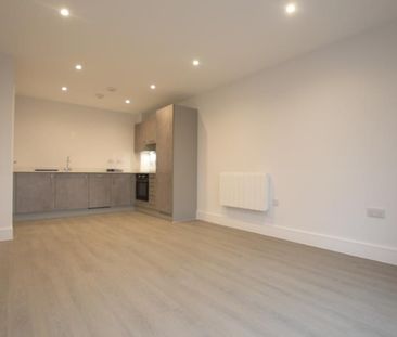 Maybury Road, Woking, Surrey, GU21 - Photo 4