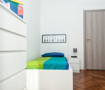 Via Aldo Barbaro, Turin, Piedmont 10143 - Photo 1