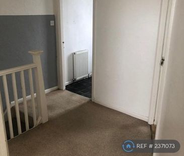 4 bedroom terraced house to rent - Photo 6