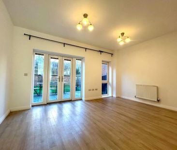 4 bedroom townhouse to rent - Photo 1