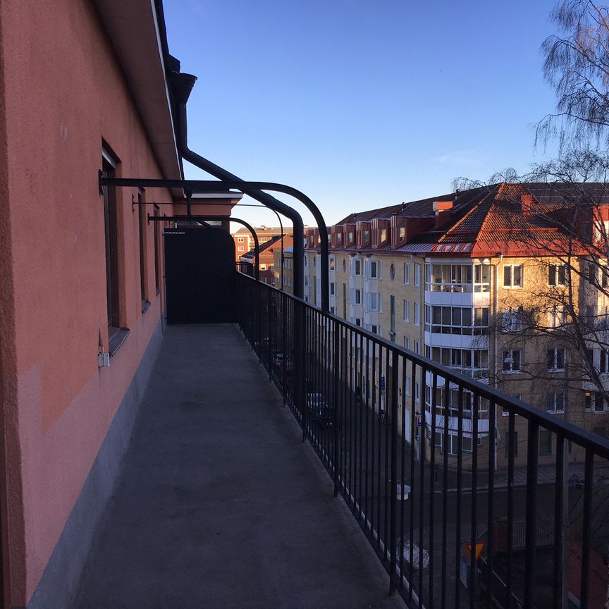 Knäppingsborgsgatan 27 - Foto 1