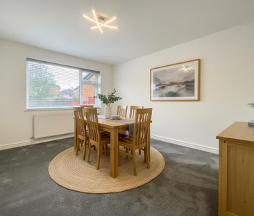 3 bedroom semi-detached house to rent - Photo 3