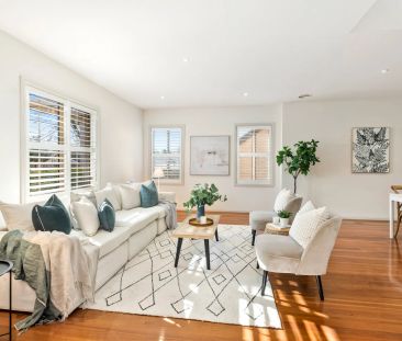 Modern Comfort in Old Bowral - Photo 2