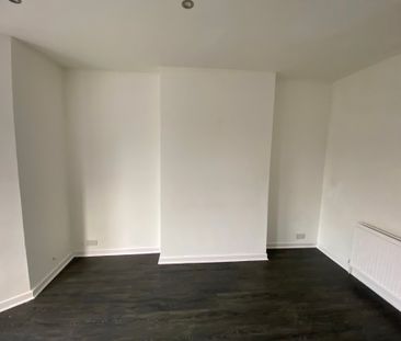 Flat 2, 25 Ely Road, Cardiff CF5 2JF - Photo 2