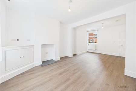 3 bedroom terraced house to rent - Photo 2